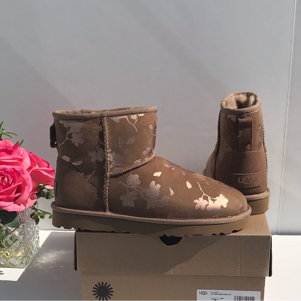 UGG Classic Mini Floral Foil
